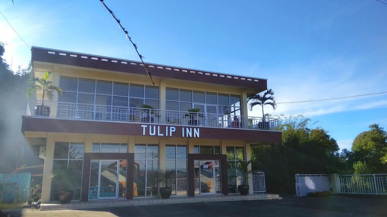 Tulip Inn Tomohon Exterior photo